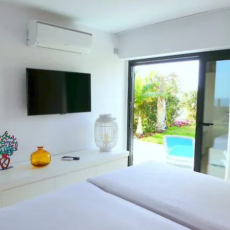 Monte Del Moro Apartment *